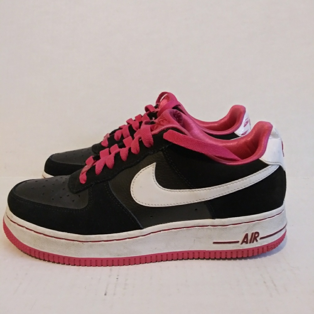 Nike air force 1 athletic shoes size 5Y Youth